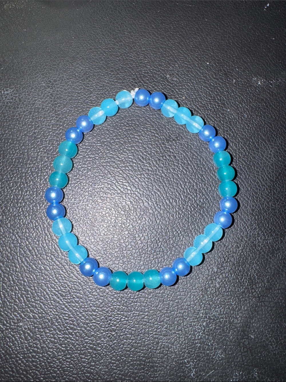 Blue Multi-Tone Beaded Stretch Bracelet